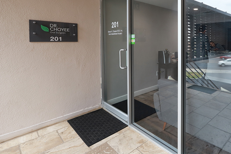 Entrance at Simon K. Choyee, DDS, Inc. 
